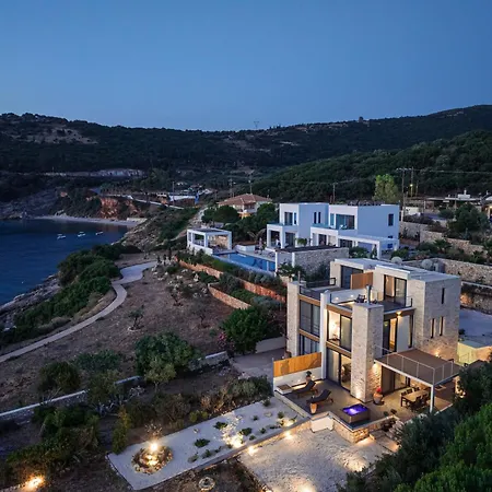 Terra Petra Luxury - The Seafront Retreat Skinária