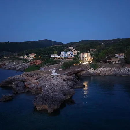 Terra Petra Luxury - The Seafront Retreat