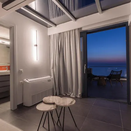 Terra Petra Luxury - The Seafront Retreat Skinária