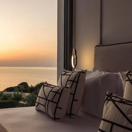 Terra Petra Luxury - The Seafront Retreat Skinária