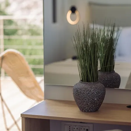 Terra Petra Luxury - The Seafront Retreat