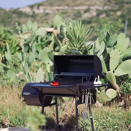 Villa Terra Petra Luxury - The Seafront Retreat *