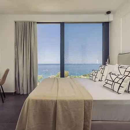 Terra Petra Luxury - The Seafront Retreat *