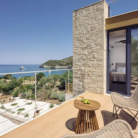 Terra Petra Luxury - The Seafront Retreat * Skinária