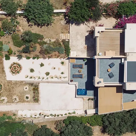 Terra Petra Luxury - The Seafront Retreat