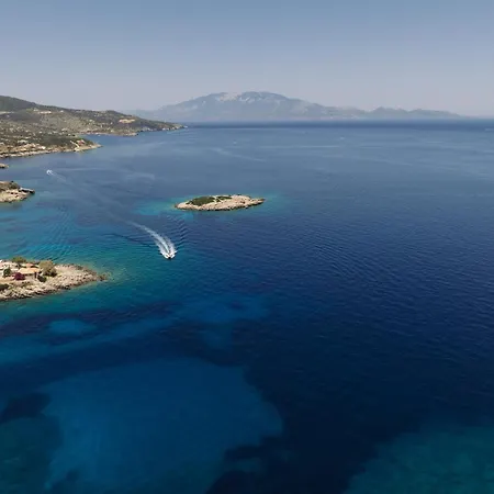 Villa Terra Petra Luxury - The Seafront Retreat Skinária