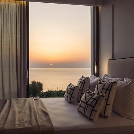 Villa Terra Petra Luxury - The Seafront Retreat *