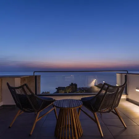 Terra Petra Luxury - The Seafront Retreat *