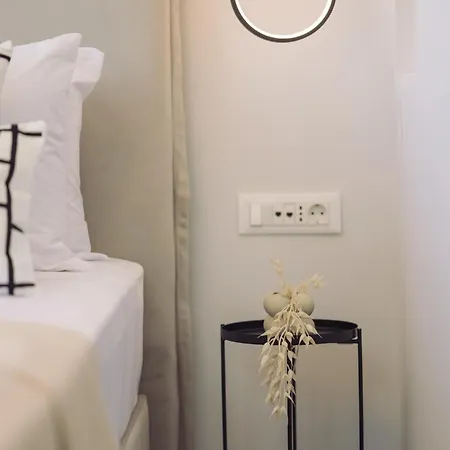 Terra Petra Luxury - The Seafront Retreat * Skinária