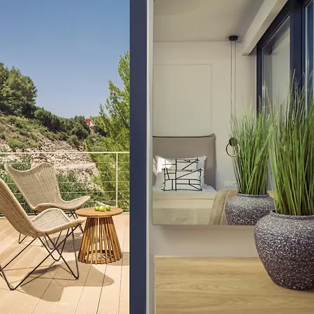 Terra Petra Luxury - The Seafront Retreat * Skinária