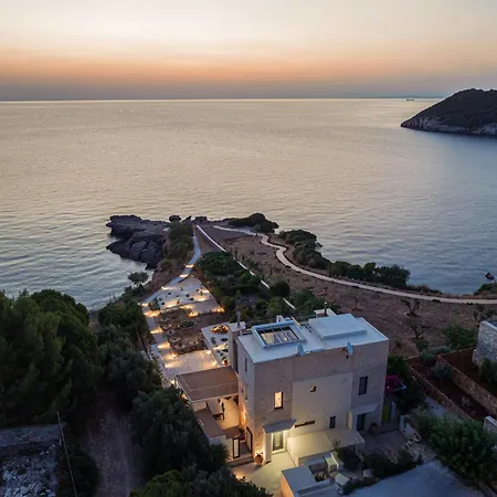 וילה Terra Petra Luxury - The Seafront Retreat
