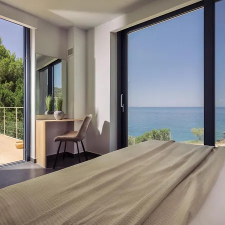 וילה Terra Petra Luxury - The Seafront Retreat