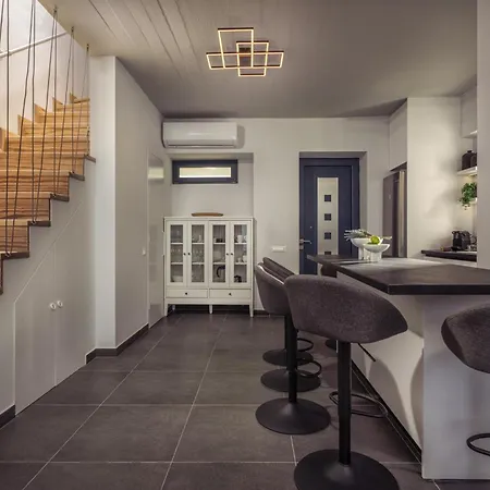 Terra Petra Luxury - The Seafront Retreat וילה Skinária