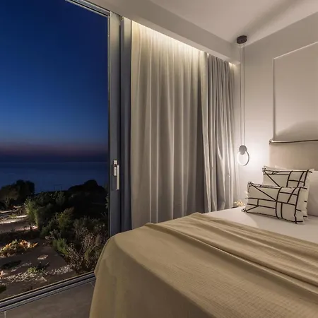 Terra Petra Luxury - The Seafront Retreat